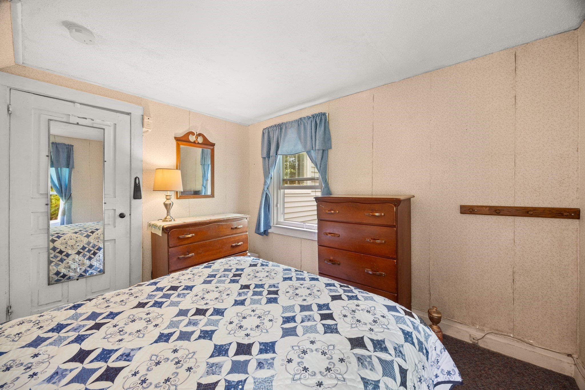 main property photo 36