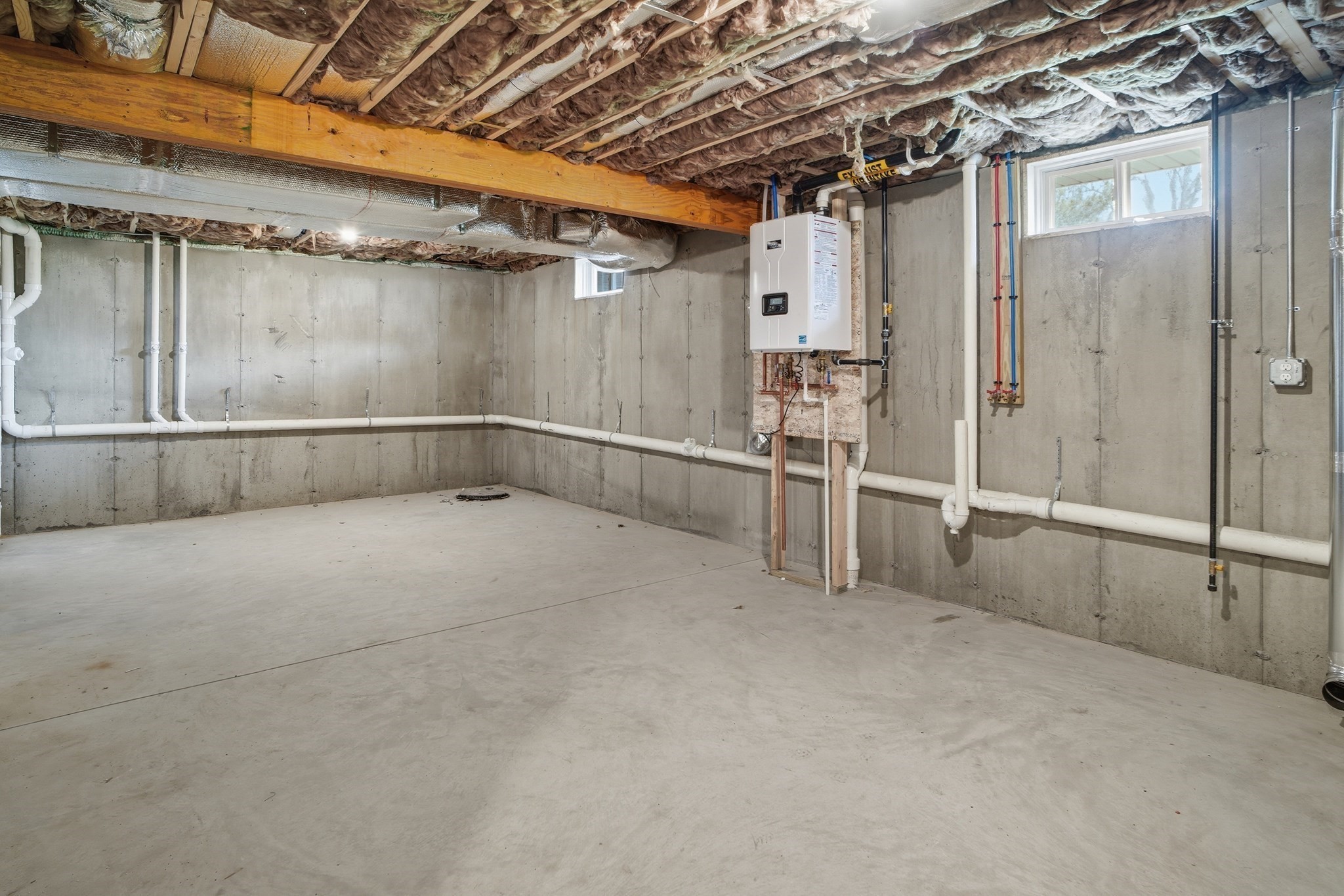 main property photo 24