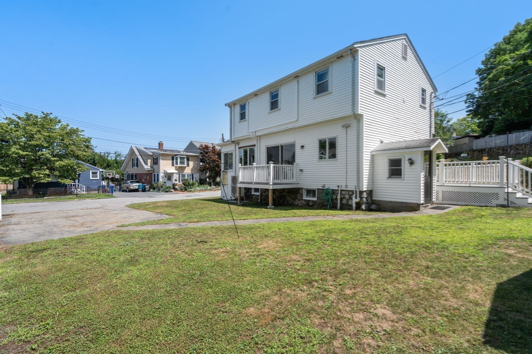 main property photo 32