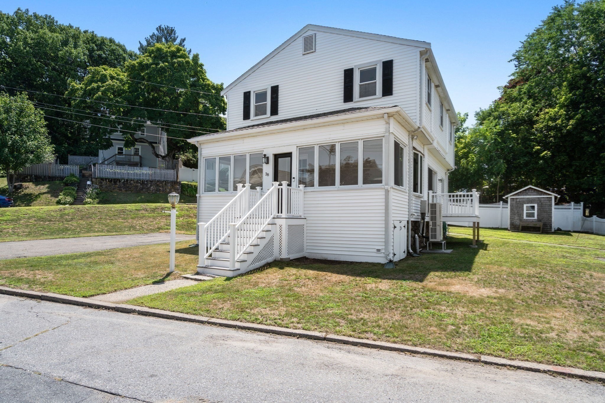 main property photo 41