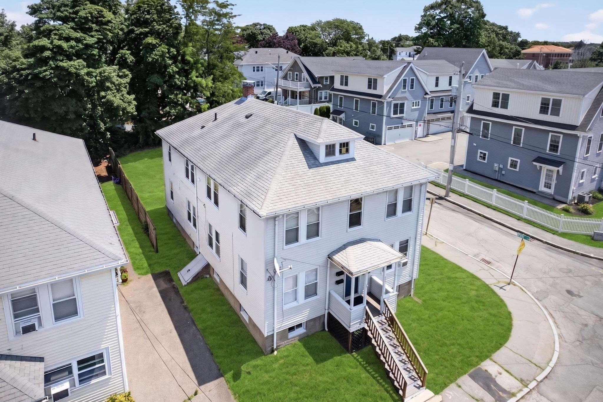 main property photo 16