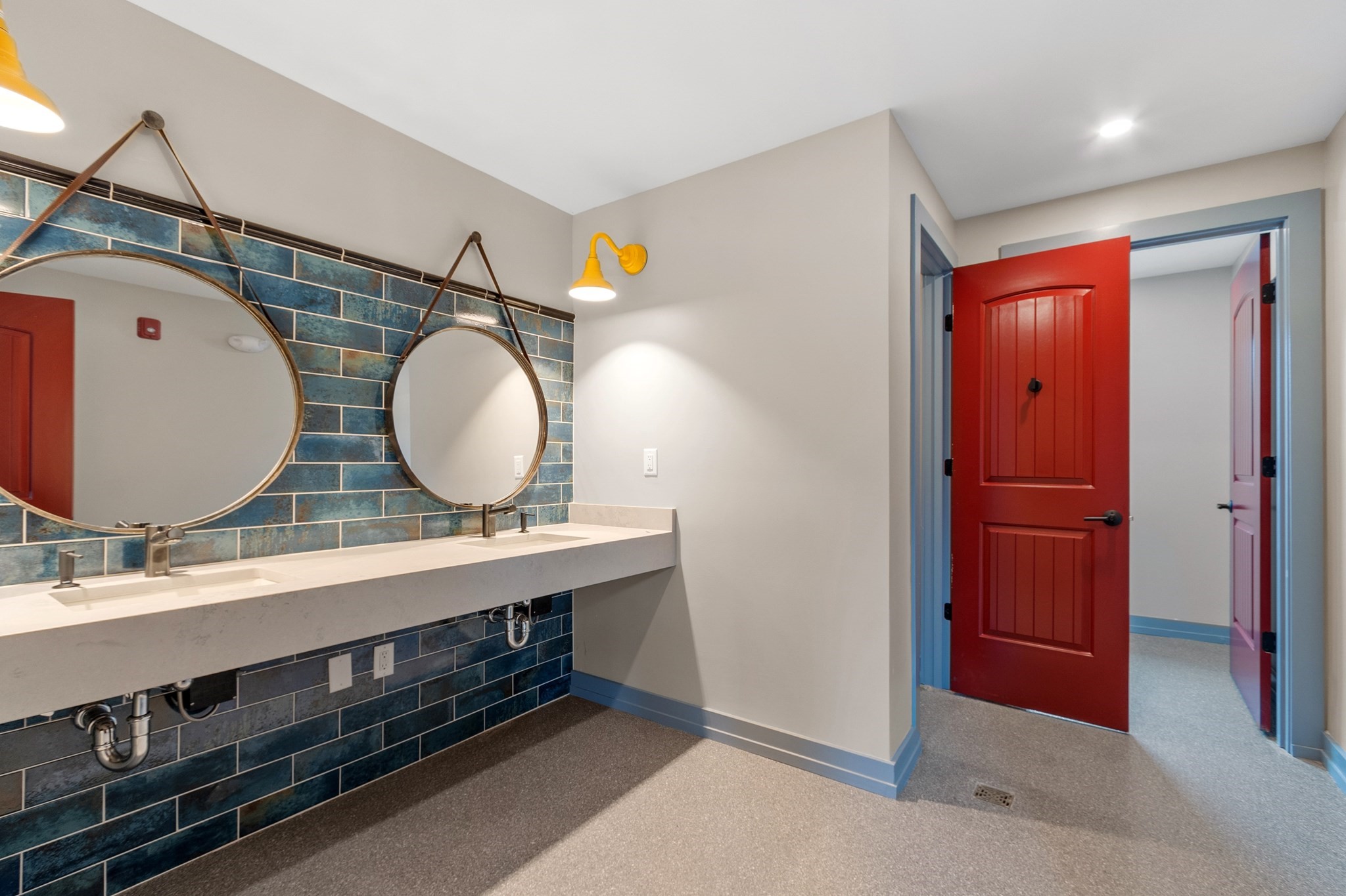 main property photo 31