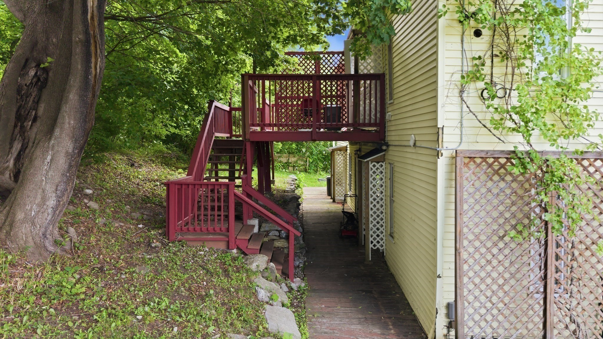 main property photo 37