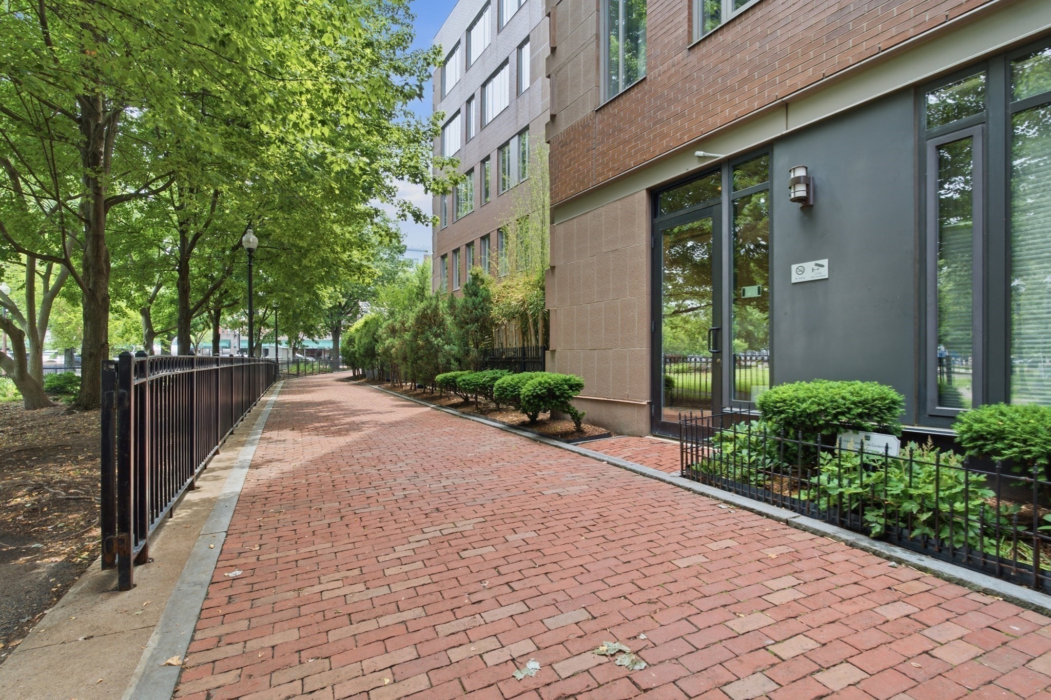 main property photo 28