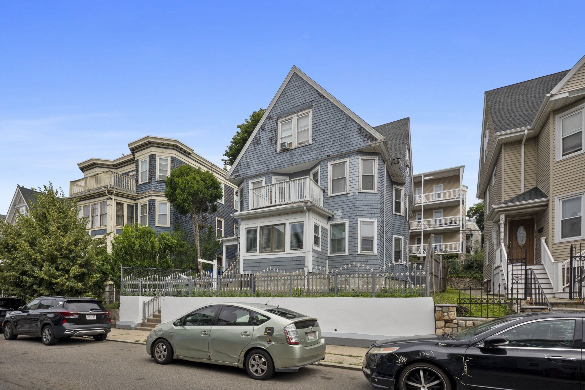 main property photo 37