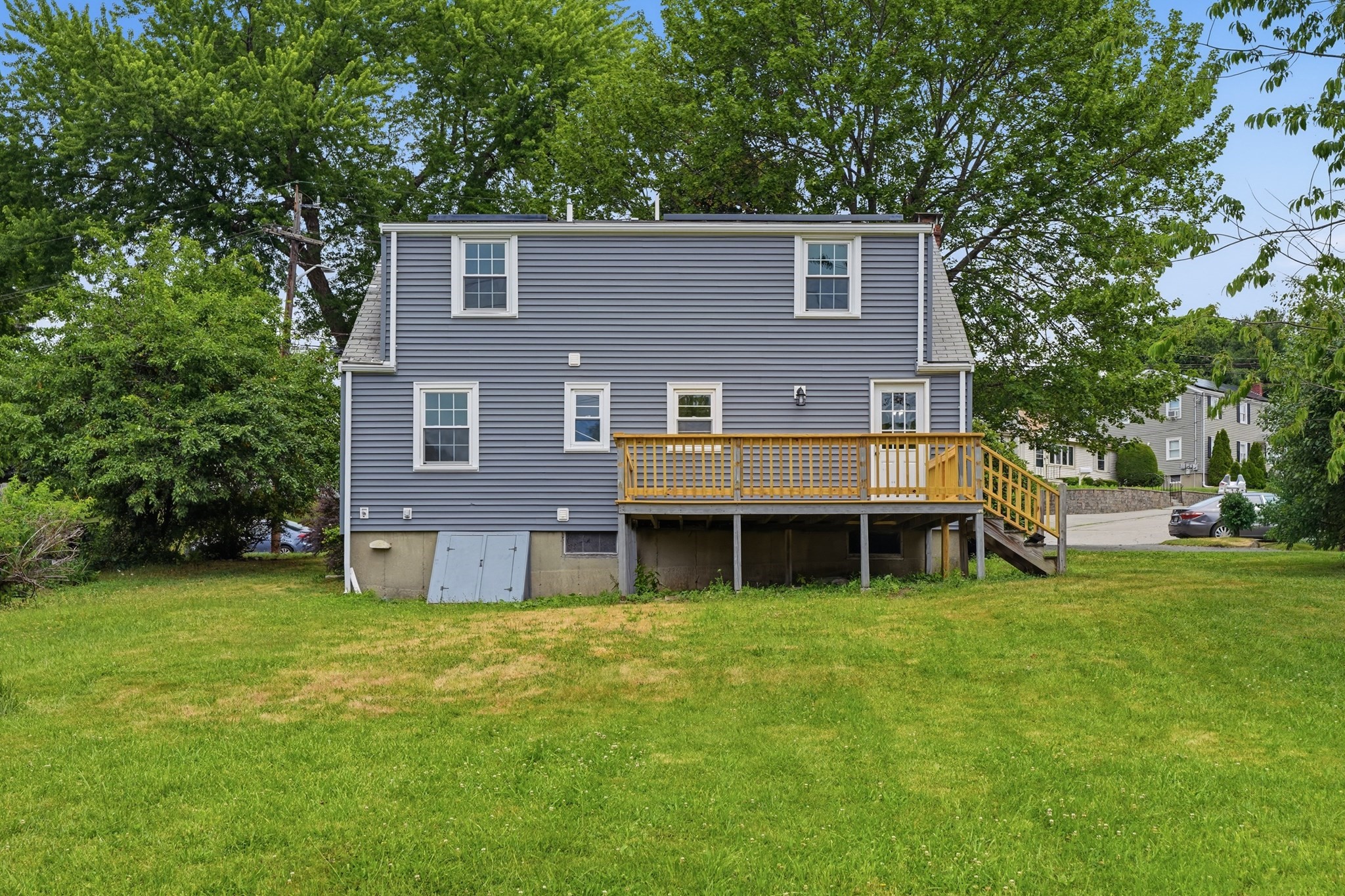 main property photo 30