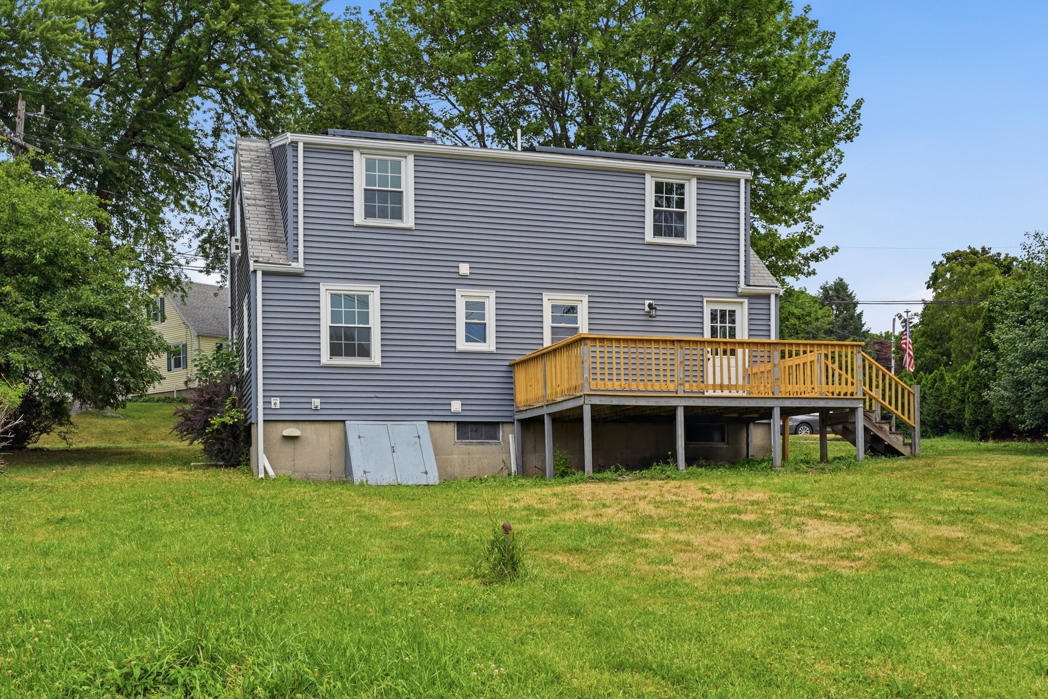 main property photo 31