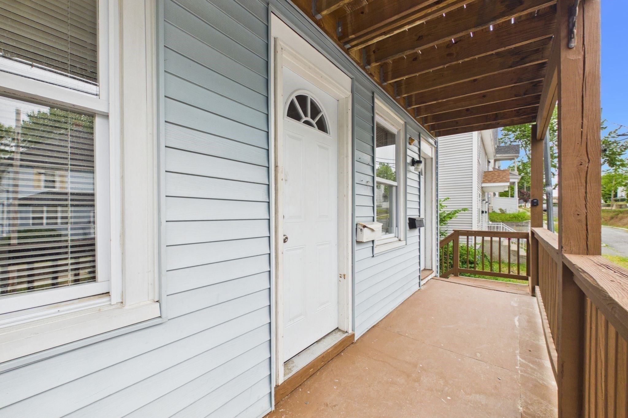 main property photo 28