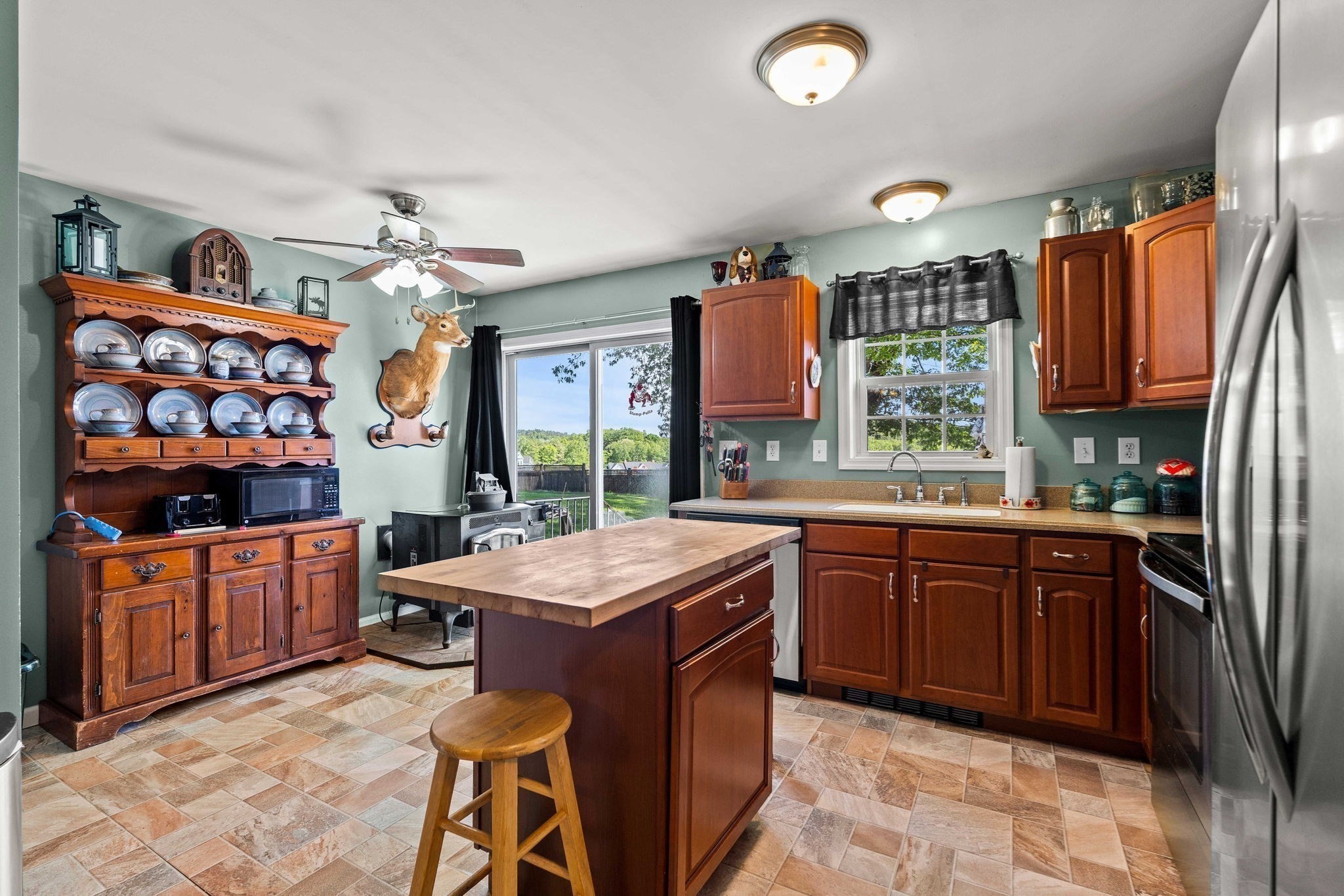 main property photo 7