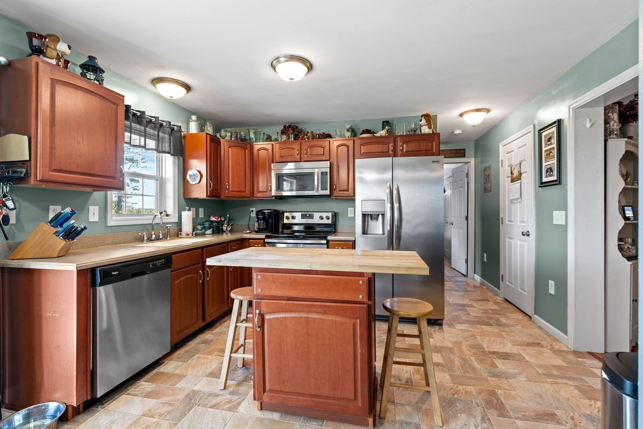 main property photo 8