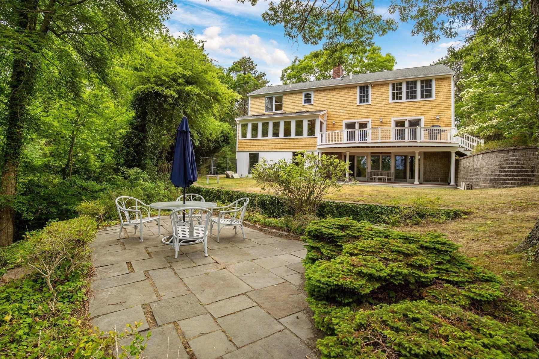 main property photo 34
