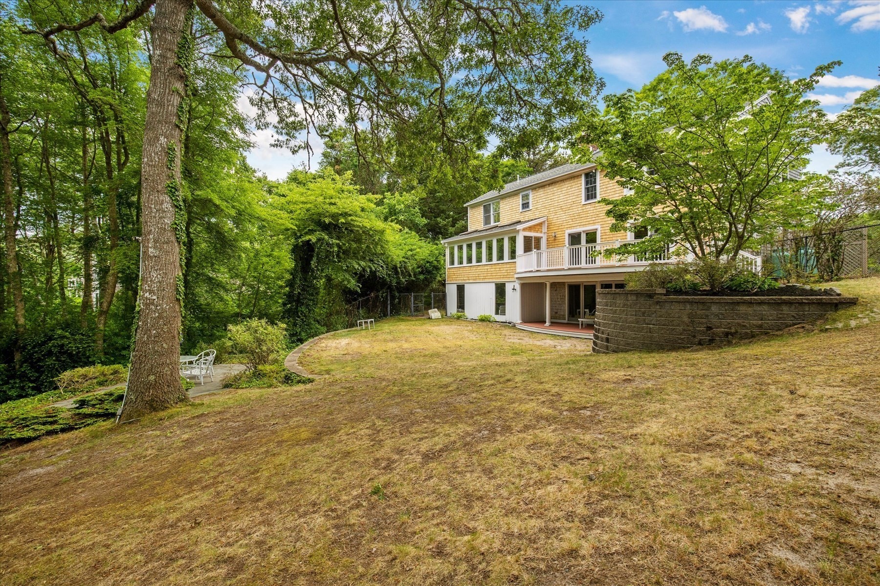 main property photo 35