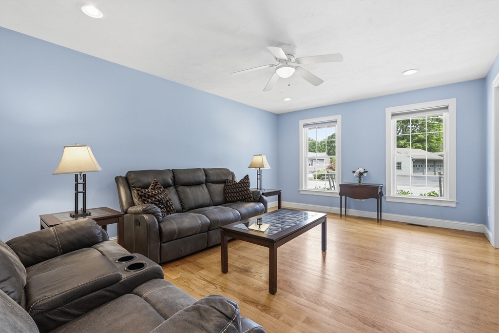 property viewer photo 4
