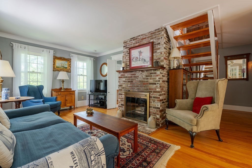 main property photo 7