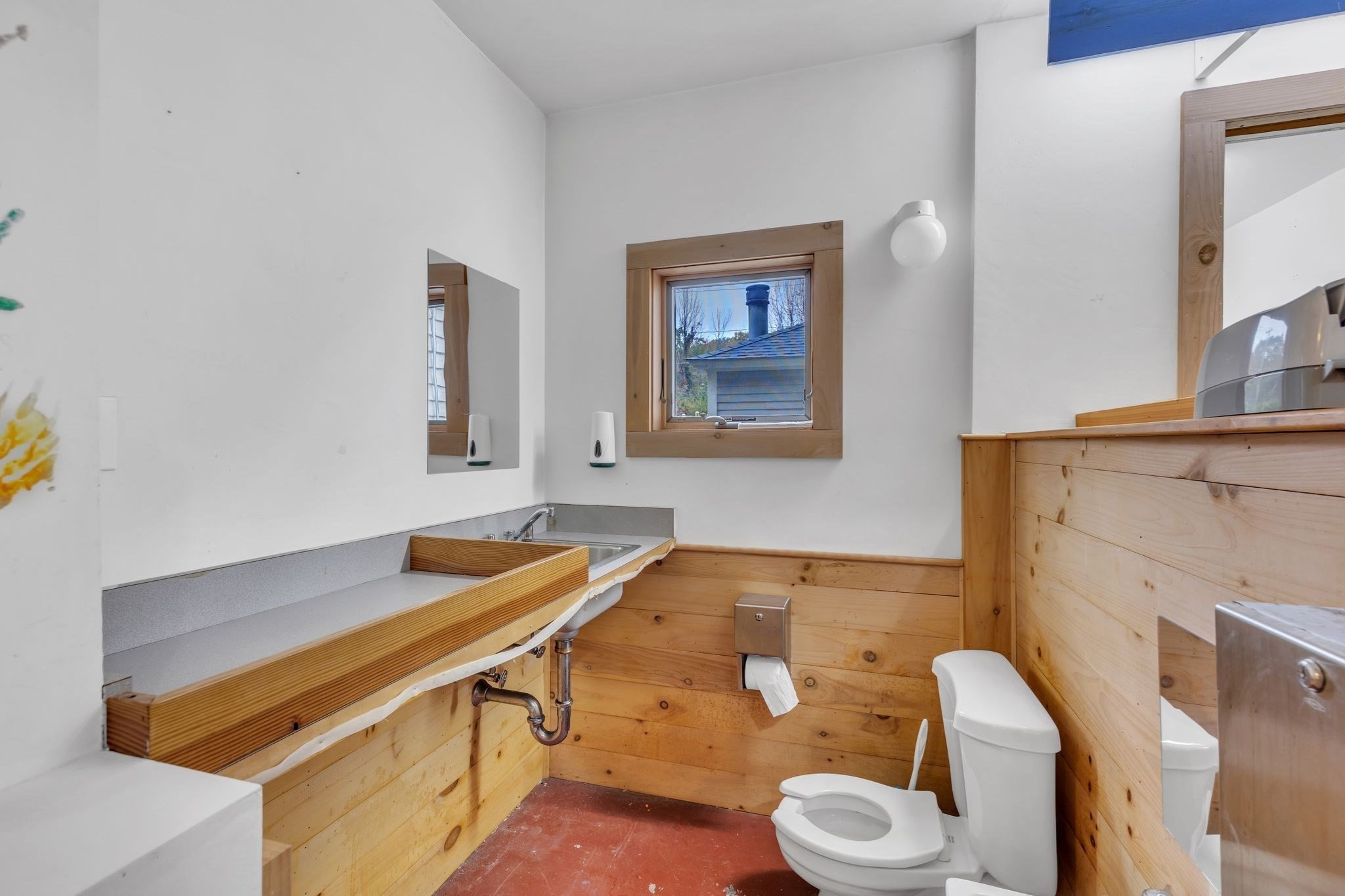 main property photo 14