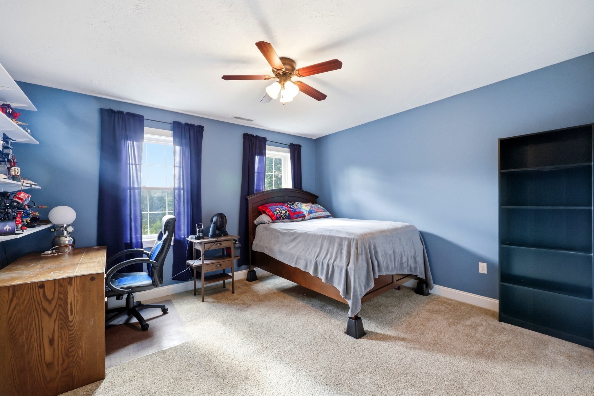 main property photo 28