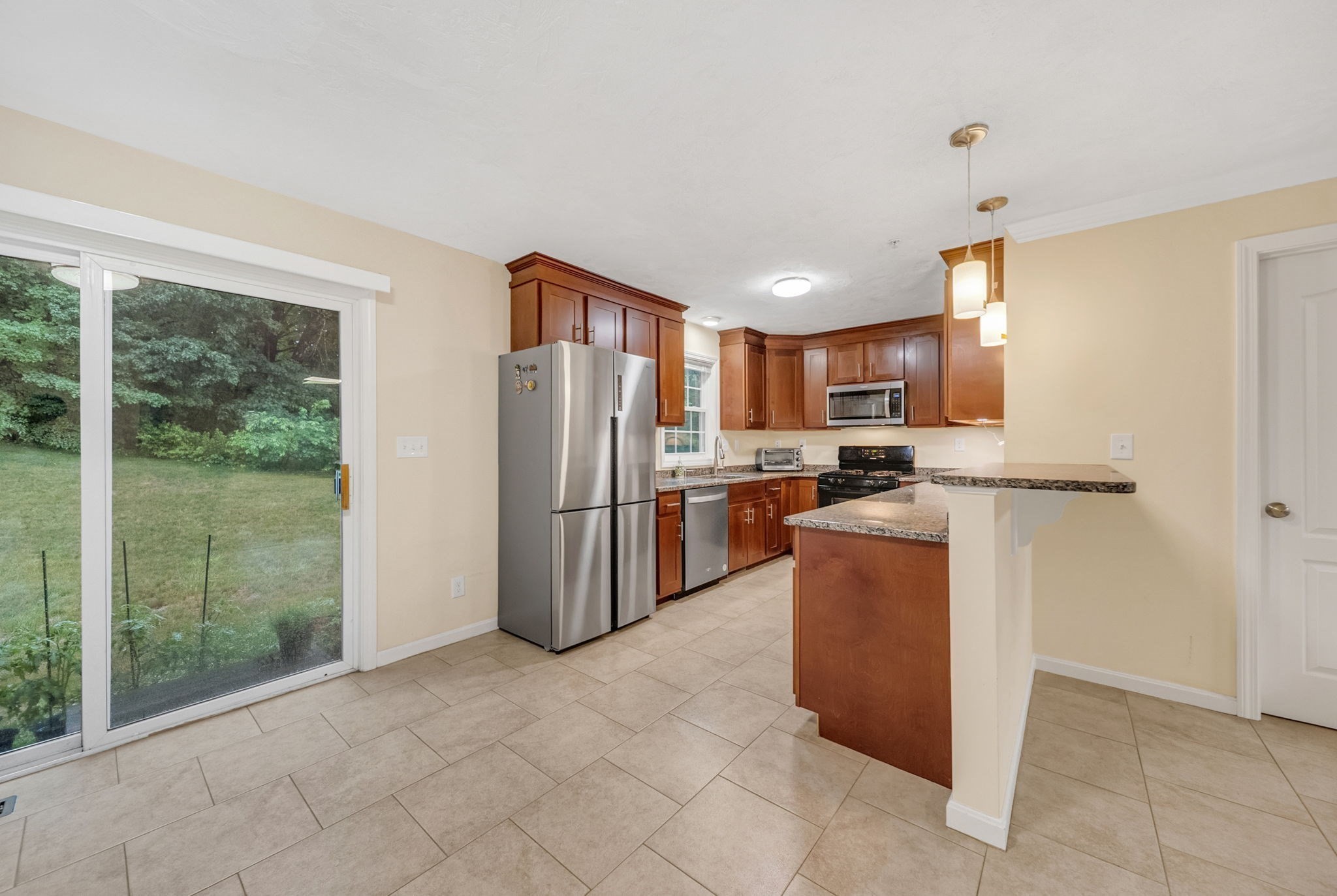 main property photo 10