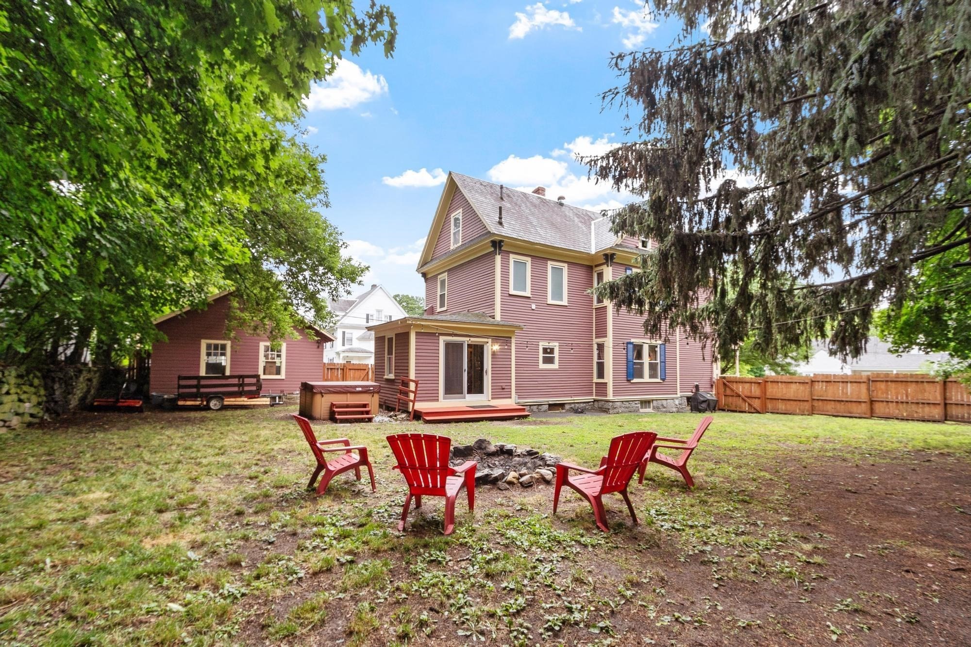 main property photo 4
