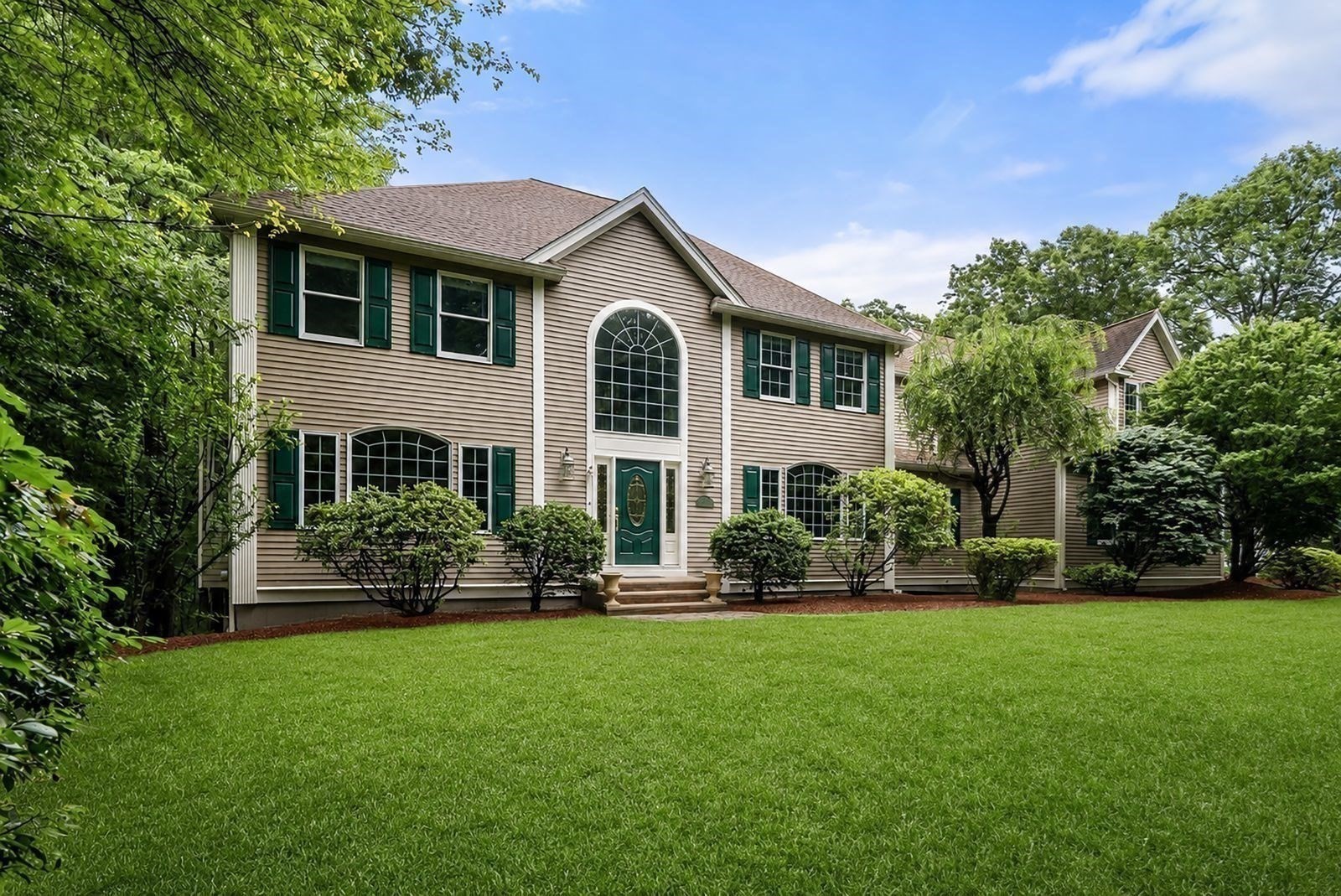 main property photo 28