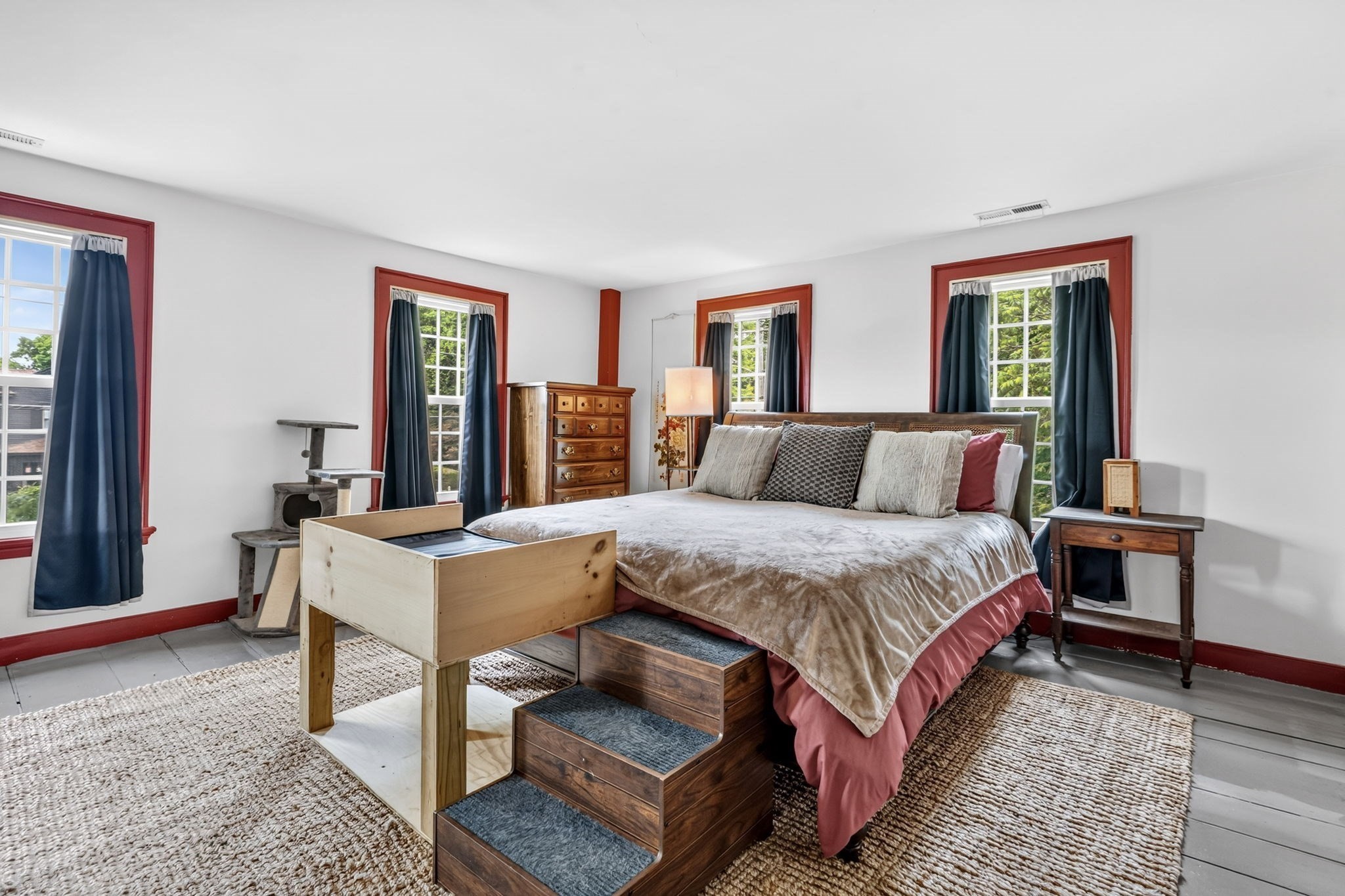 main property photo 28