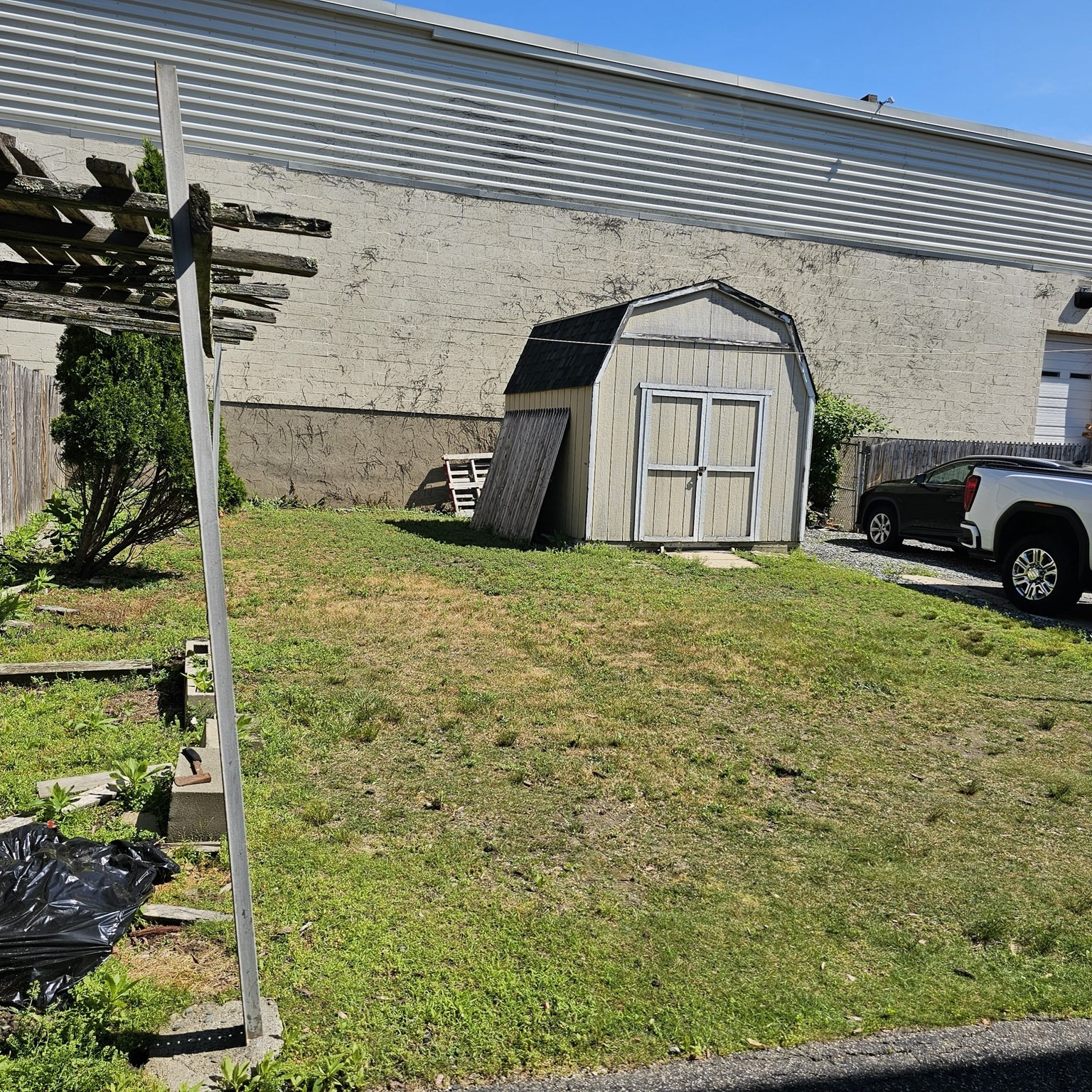 main property photo 13