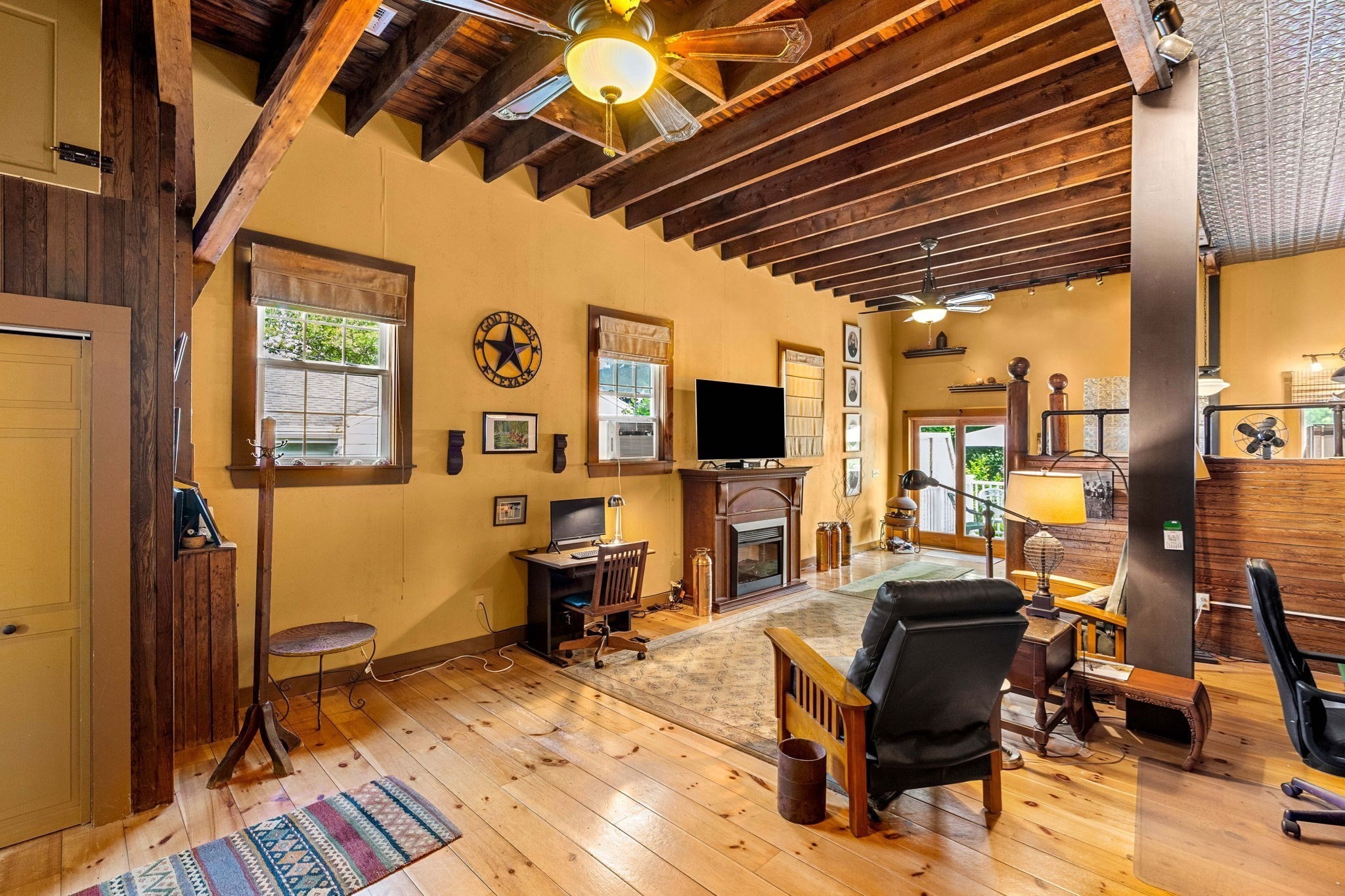 main property photo 19