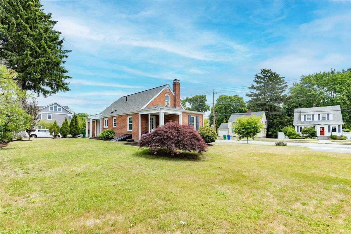main property photo 30