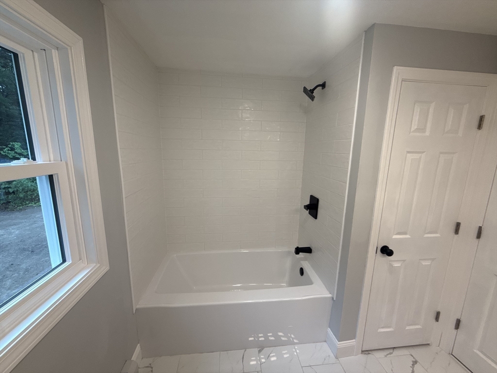 property viewer photo 18