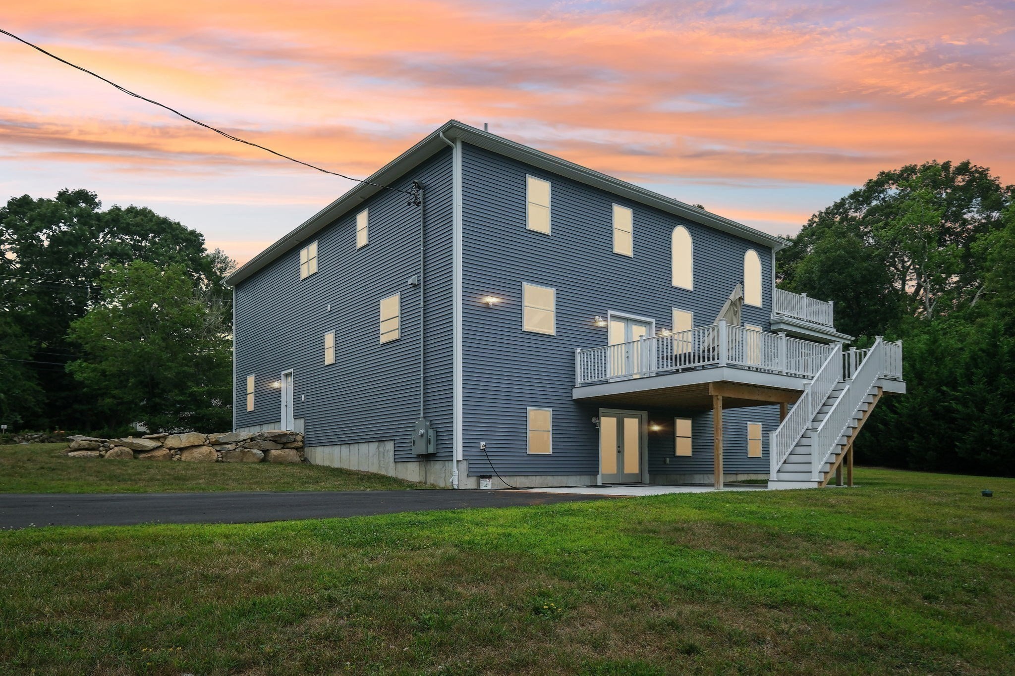 main property photo 28