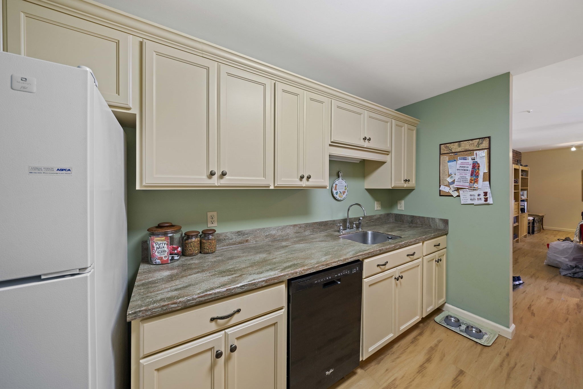 main property photo 8