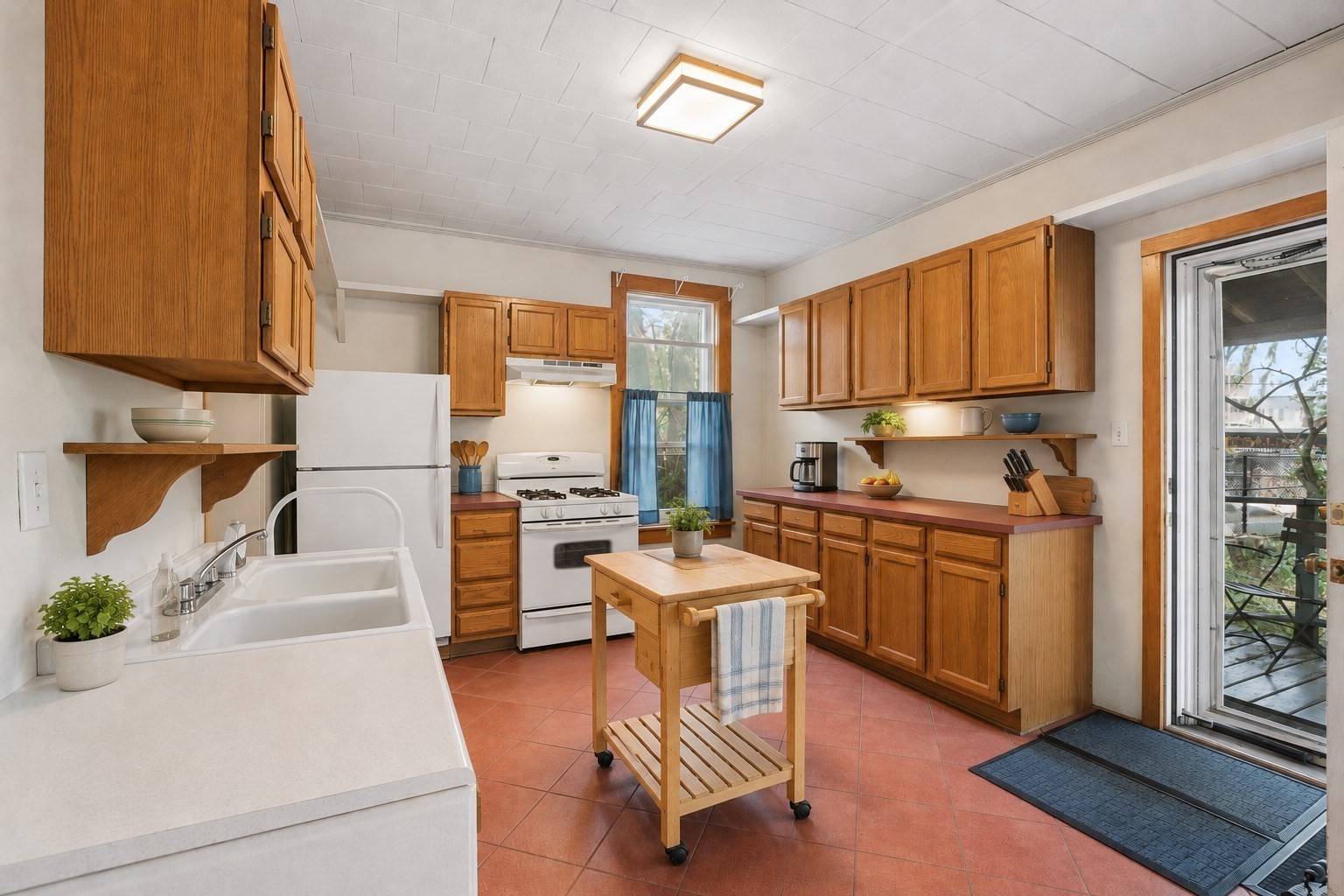 main property photo 6