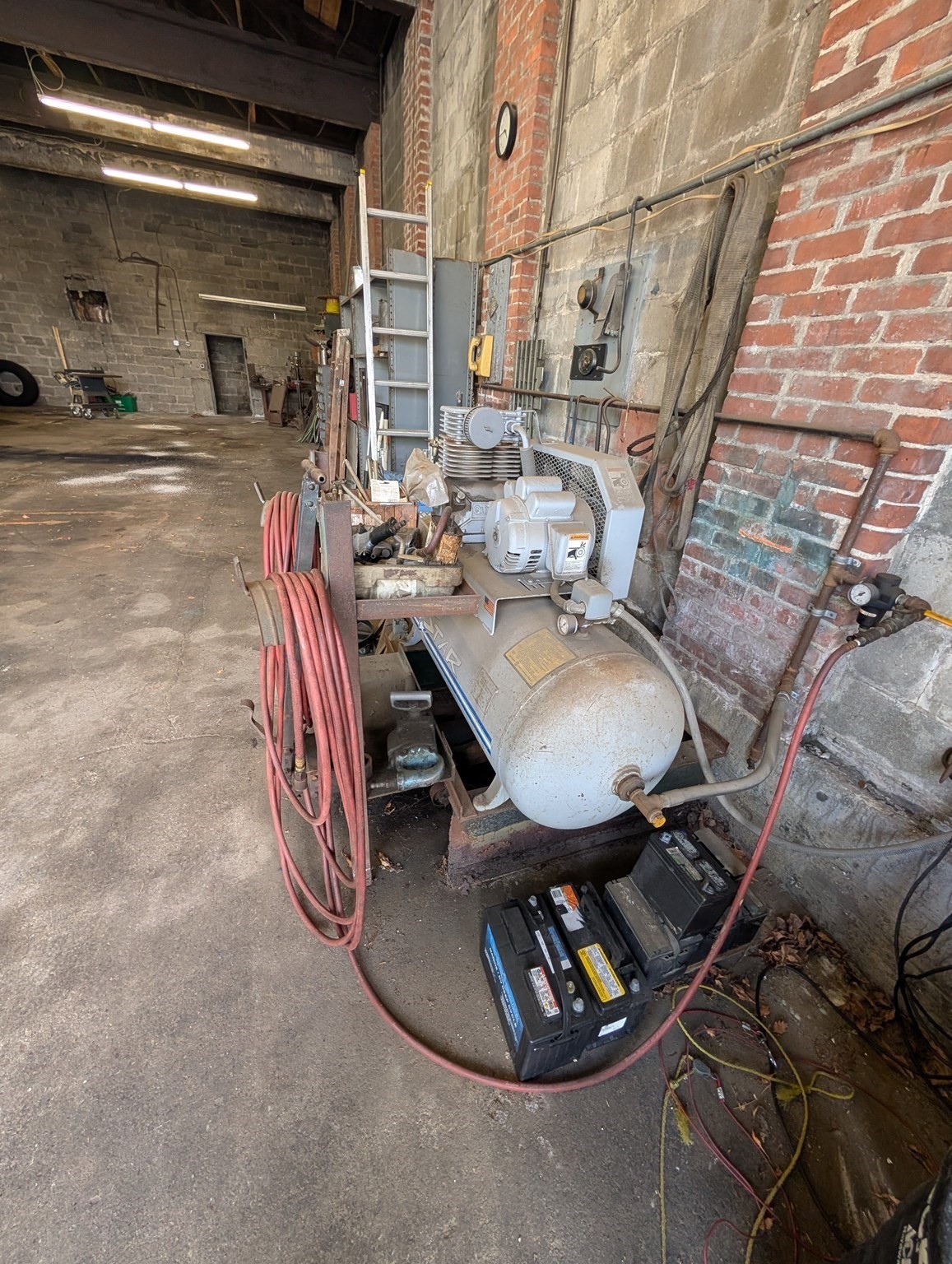 main property photo 14