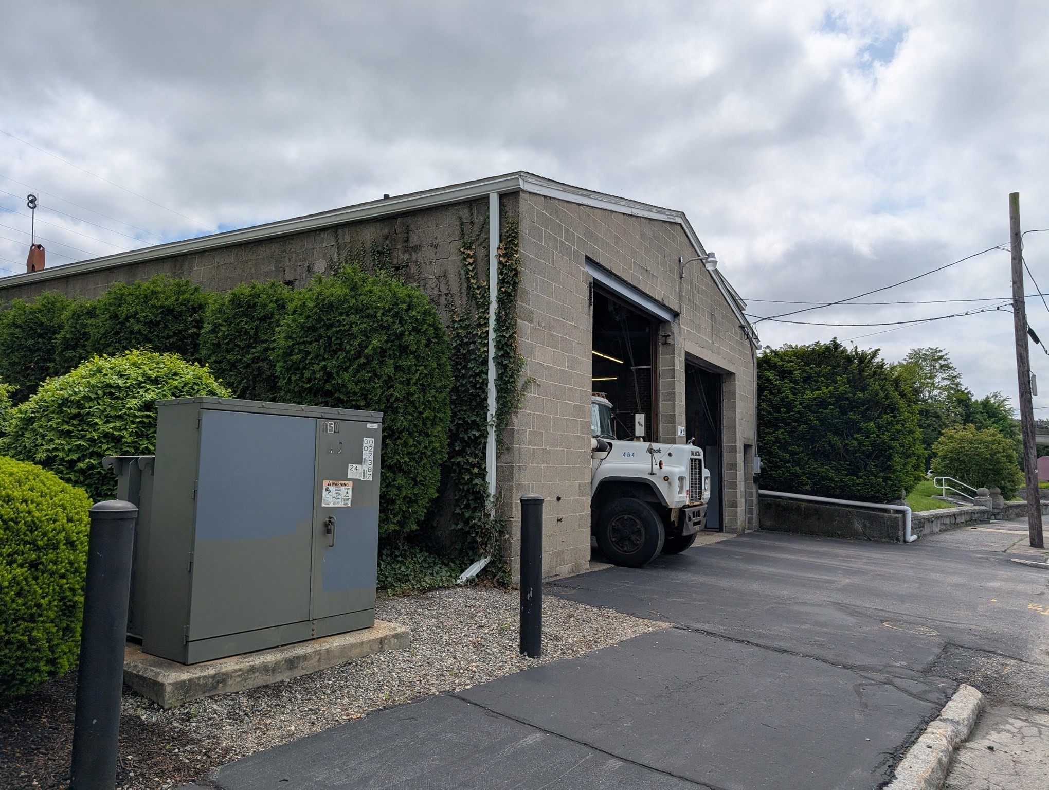 main property photo 27