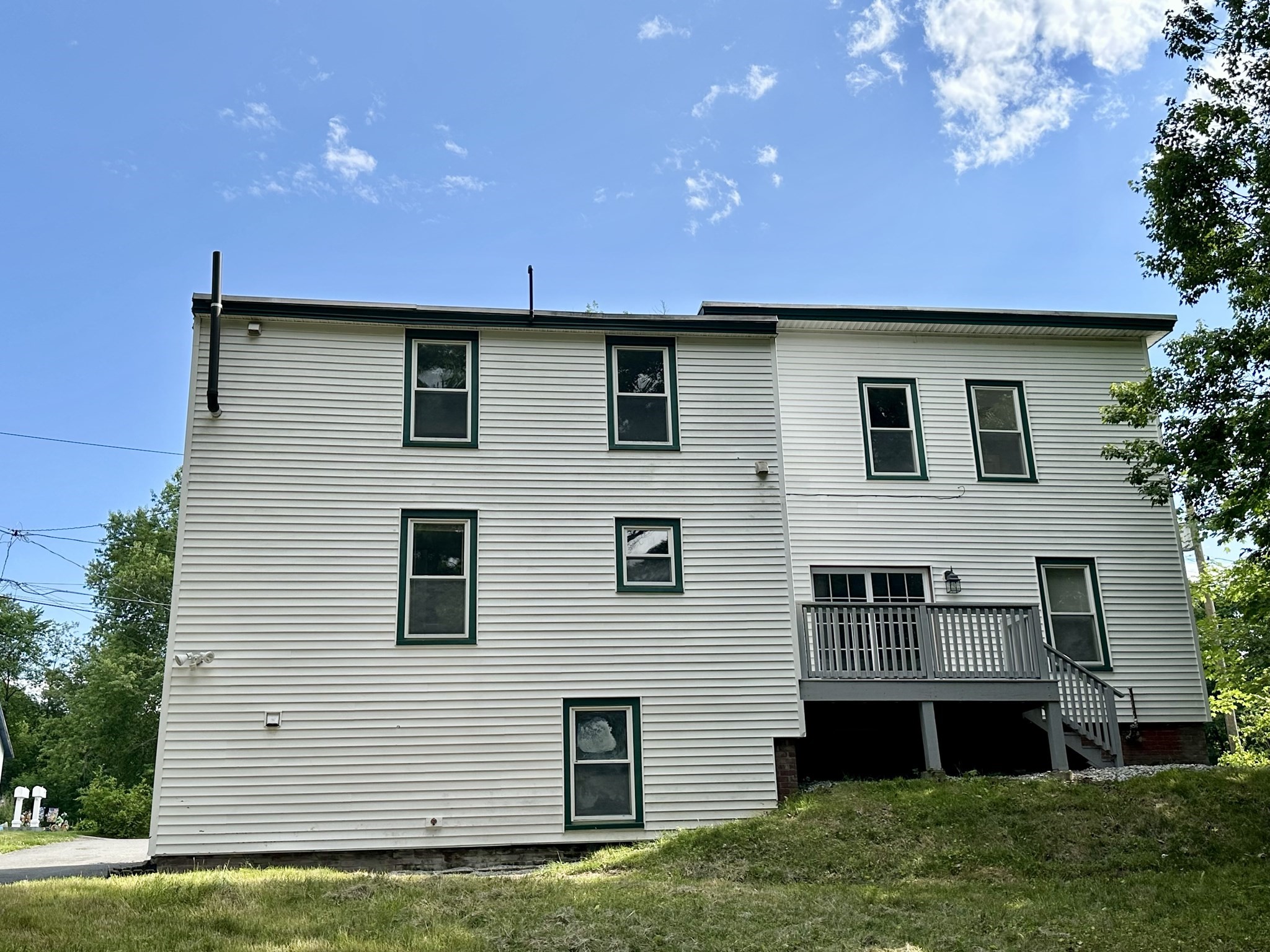 main property photo 18