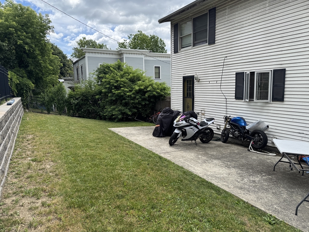 main property photo 23