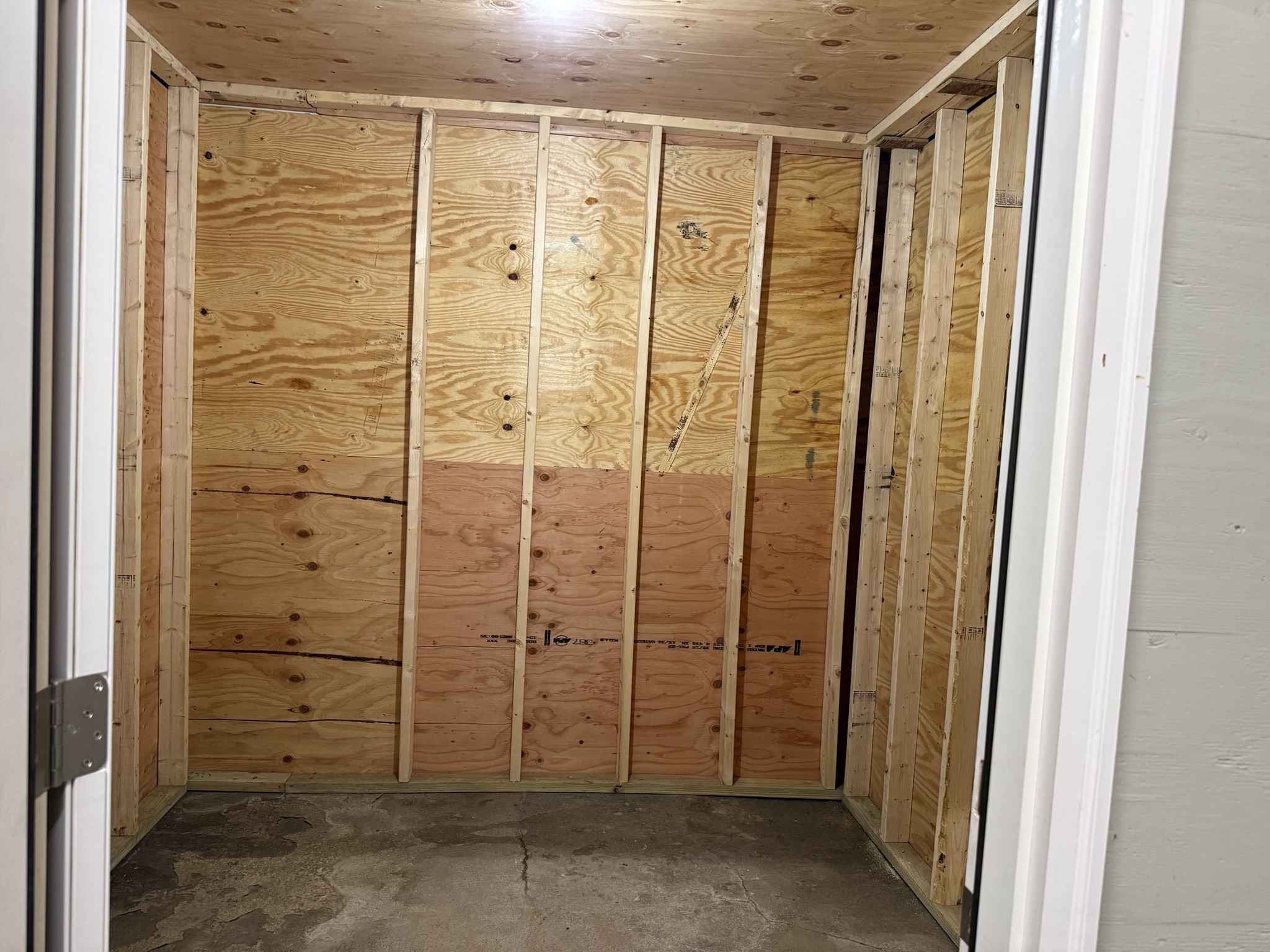 main property photo 9