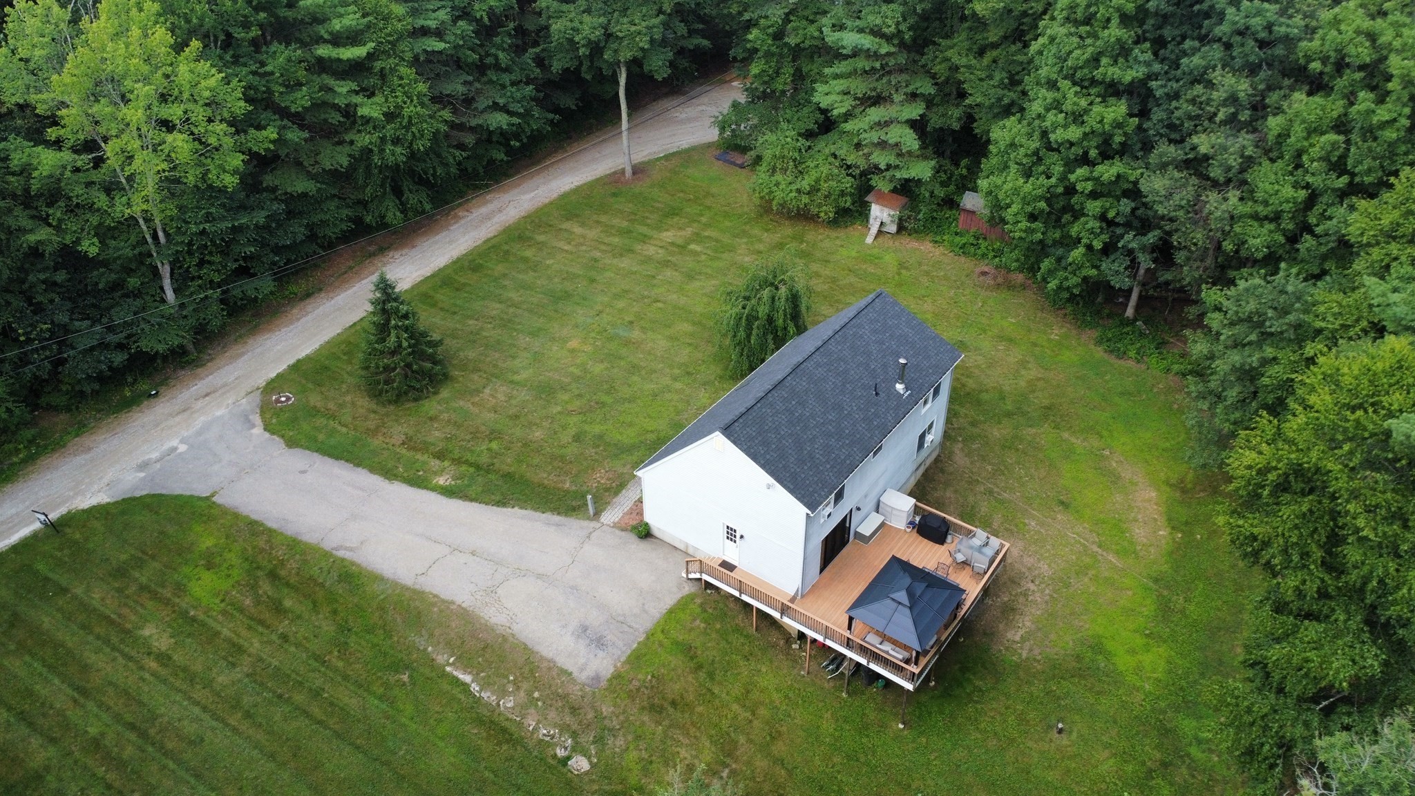 main property photo 40