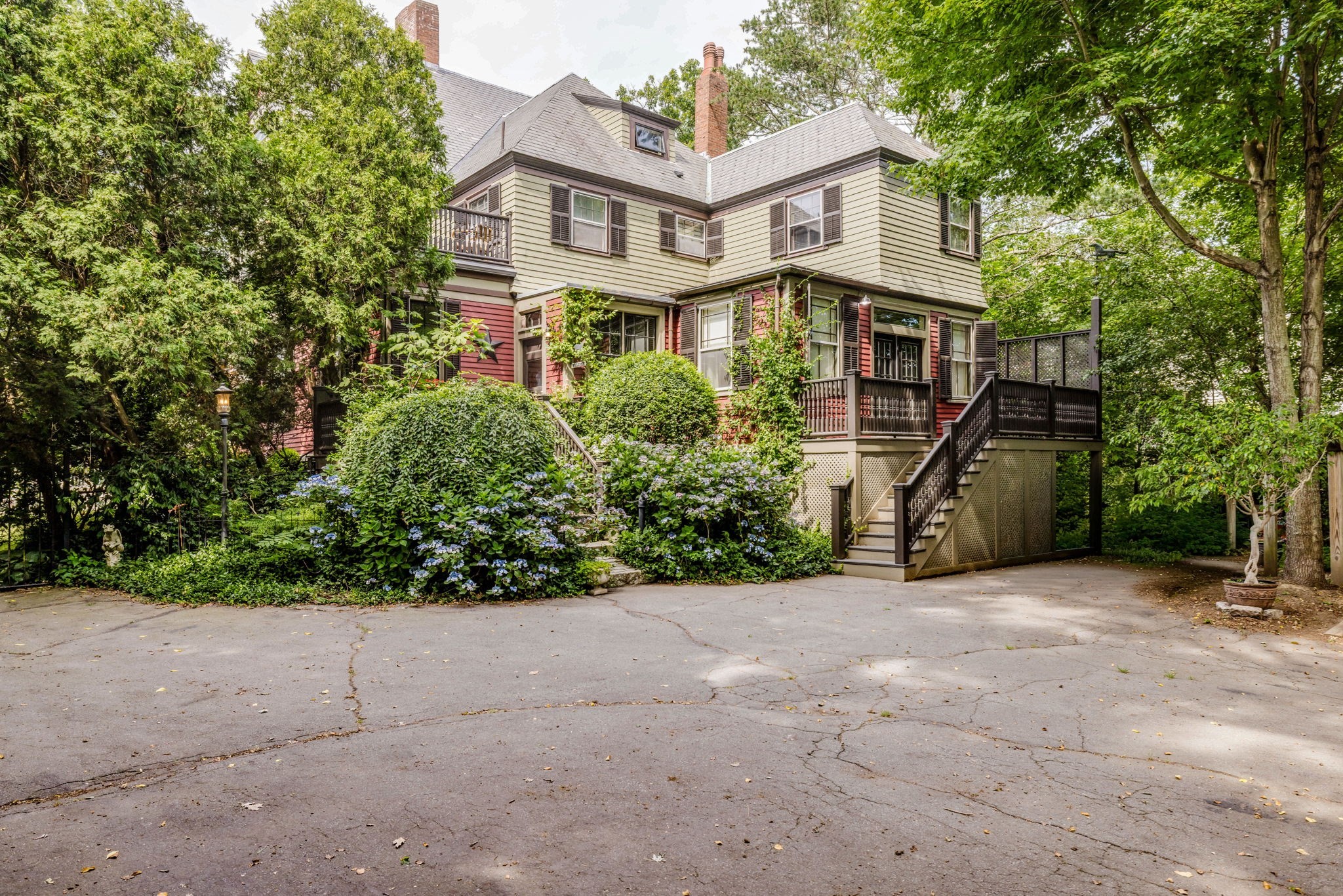 main property photo 31