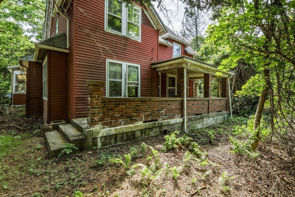 main property photo 8