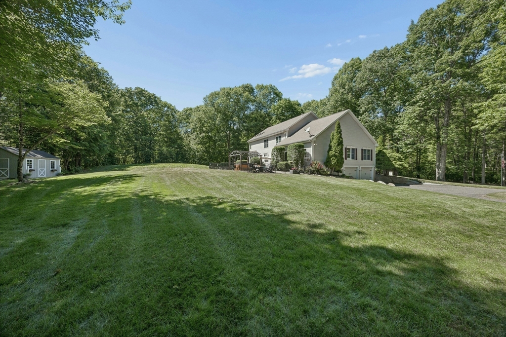 main property photo 40