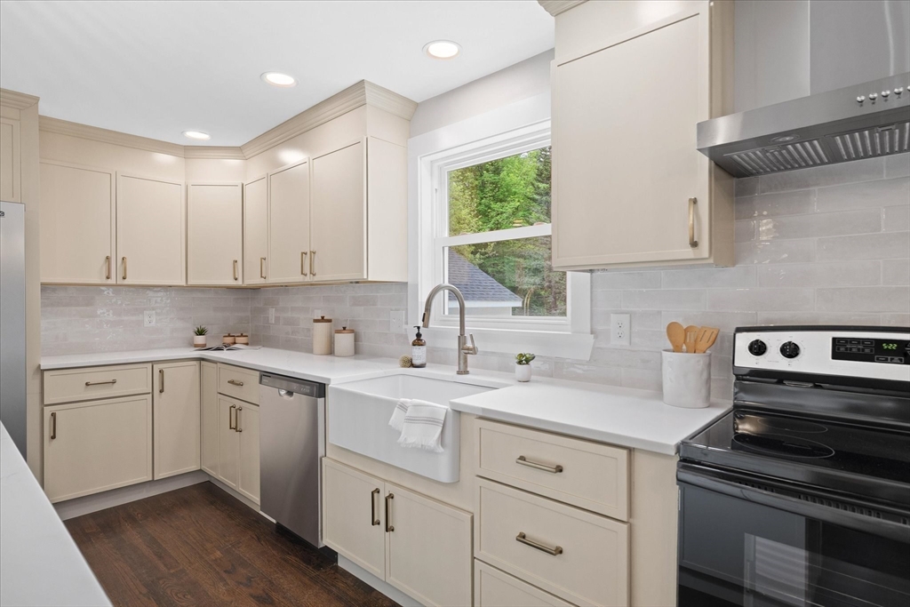 property viewer photo 9