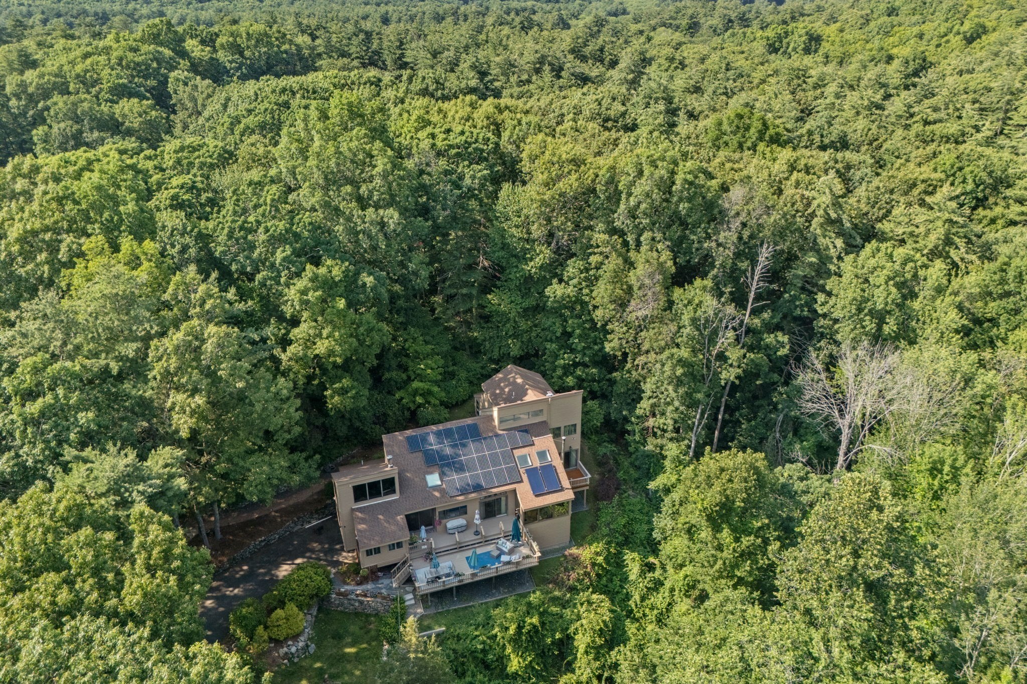 main property photo 40