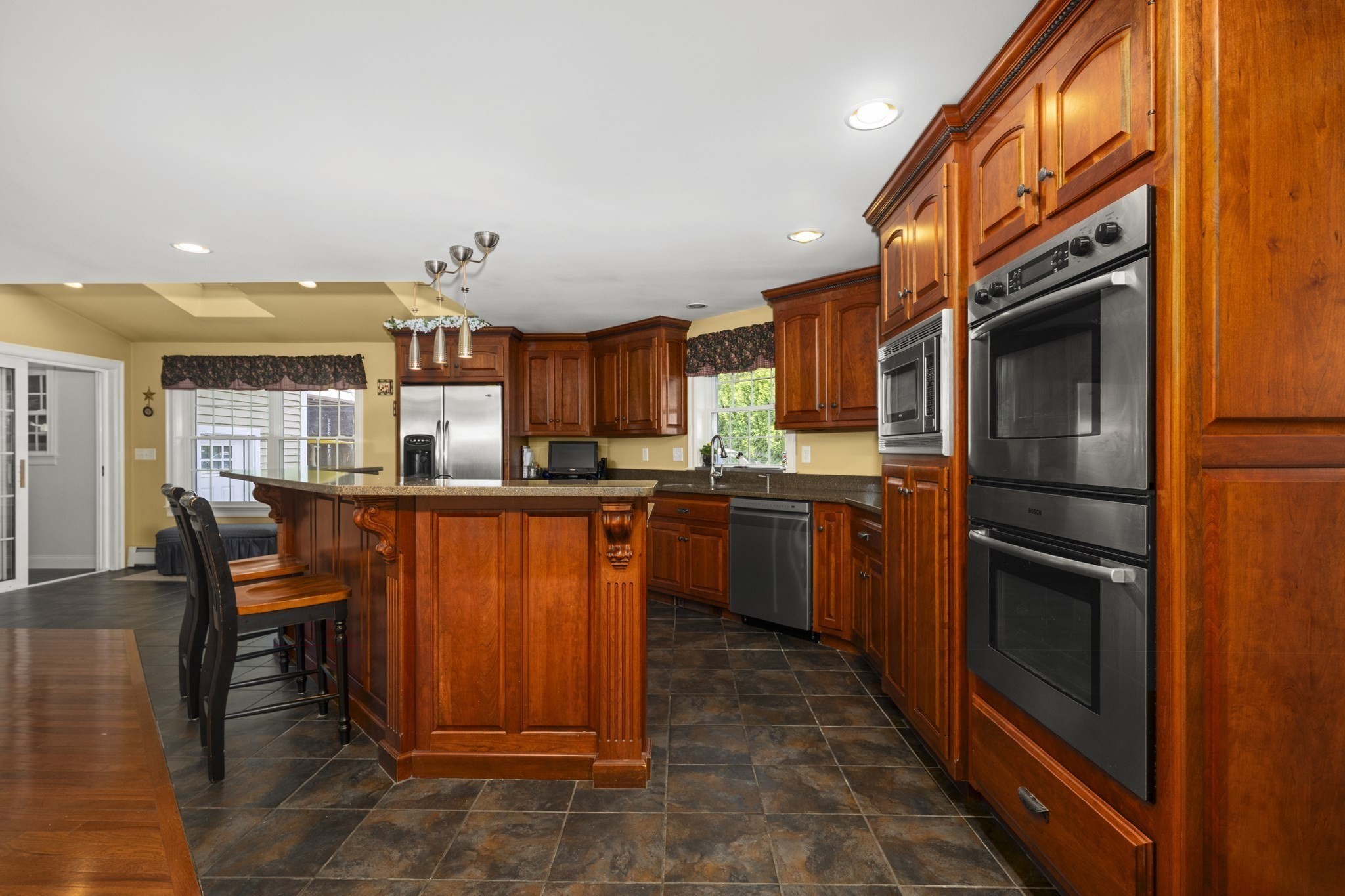 main property photo 6