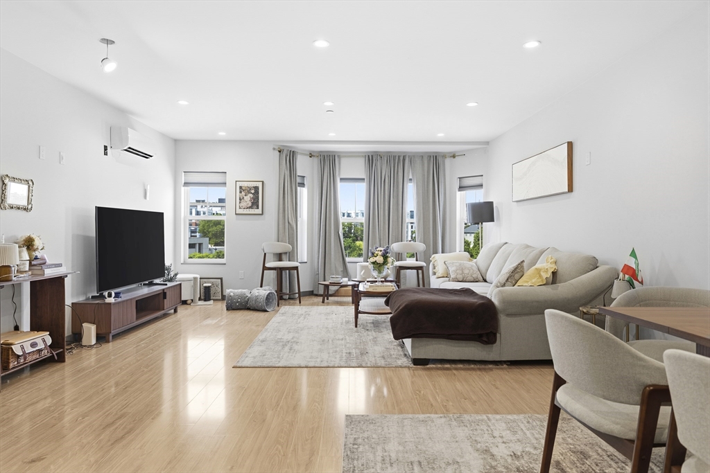 property viewer photo 1