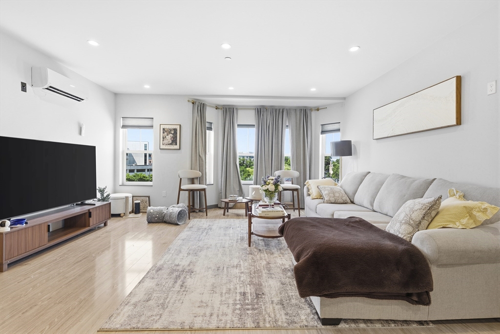 property viewer photo 2