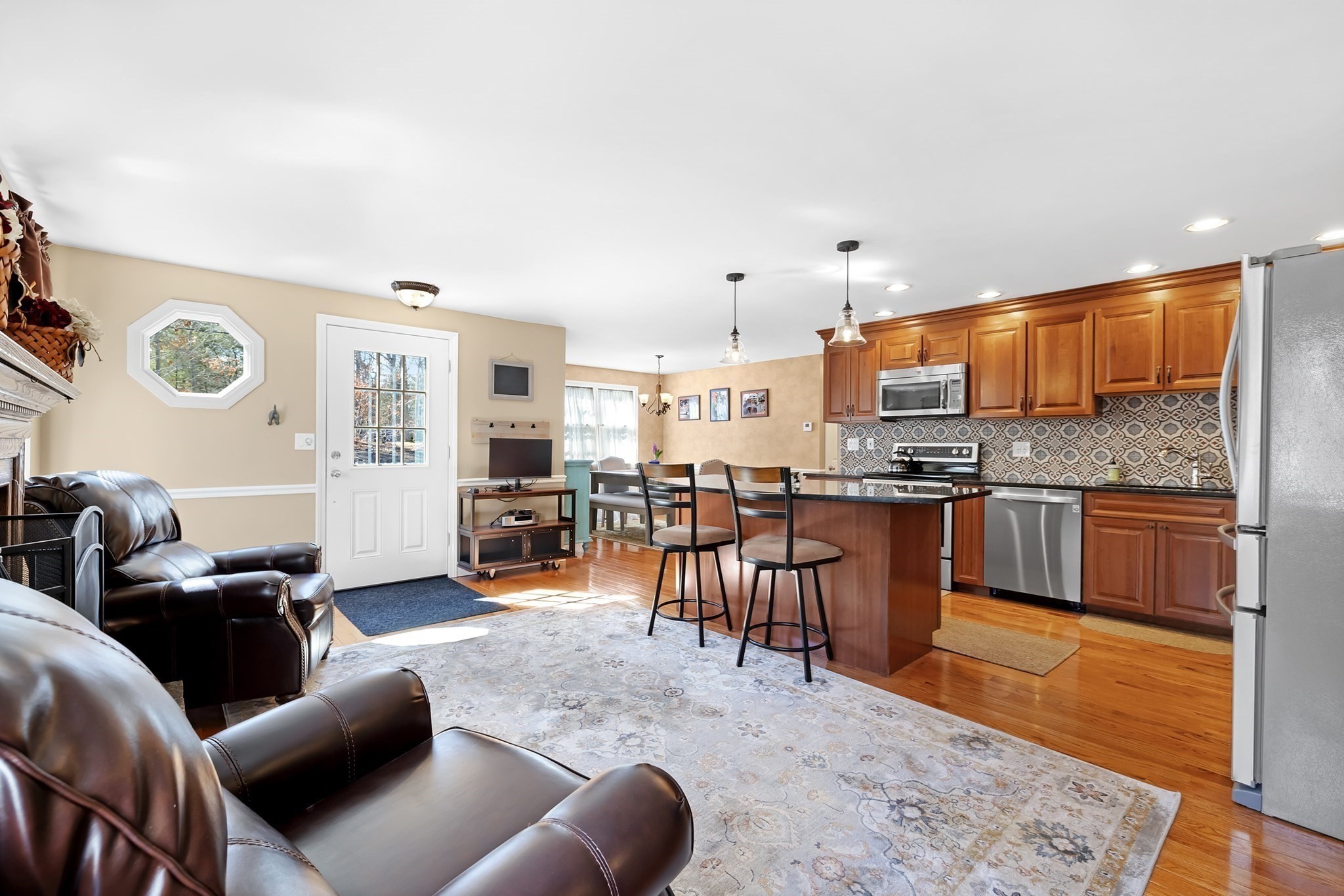 main property photo 16