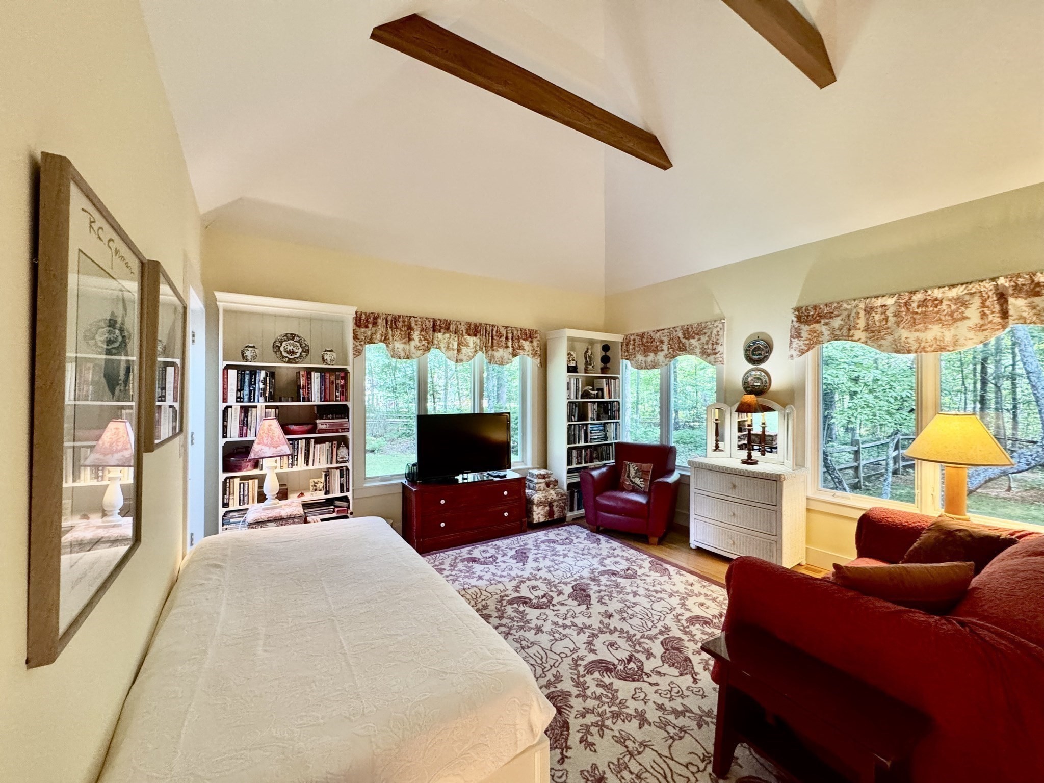main property photo 13