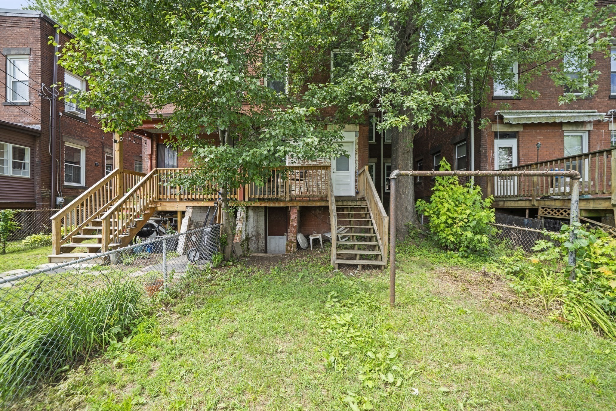 main property photo 28