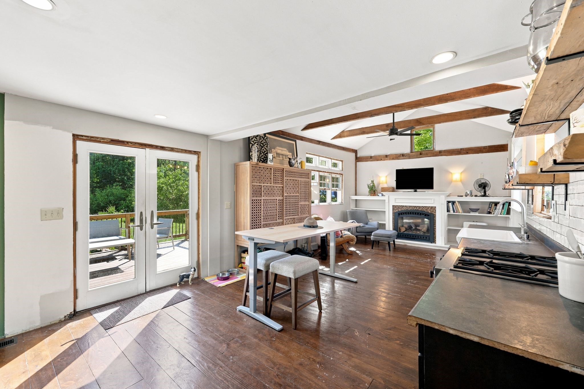 main property photo 14