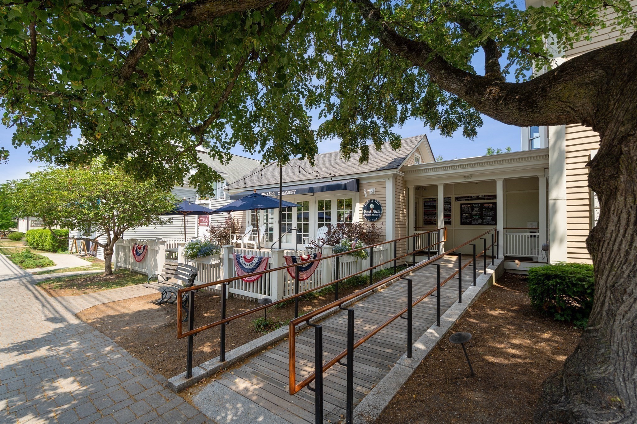 main property photo 25